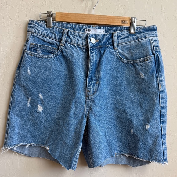 ZARA Mid Rise Straight Oversized Jorts Women’s Size 8 Bermuda Denim - Picture 1 of 11